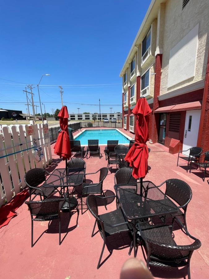 Ramada By Wyndham Oklahoma City Airport North Buitenkant foto