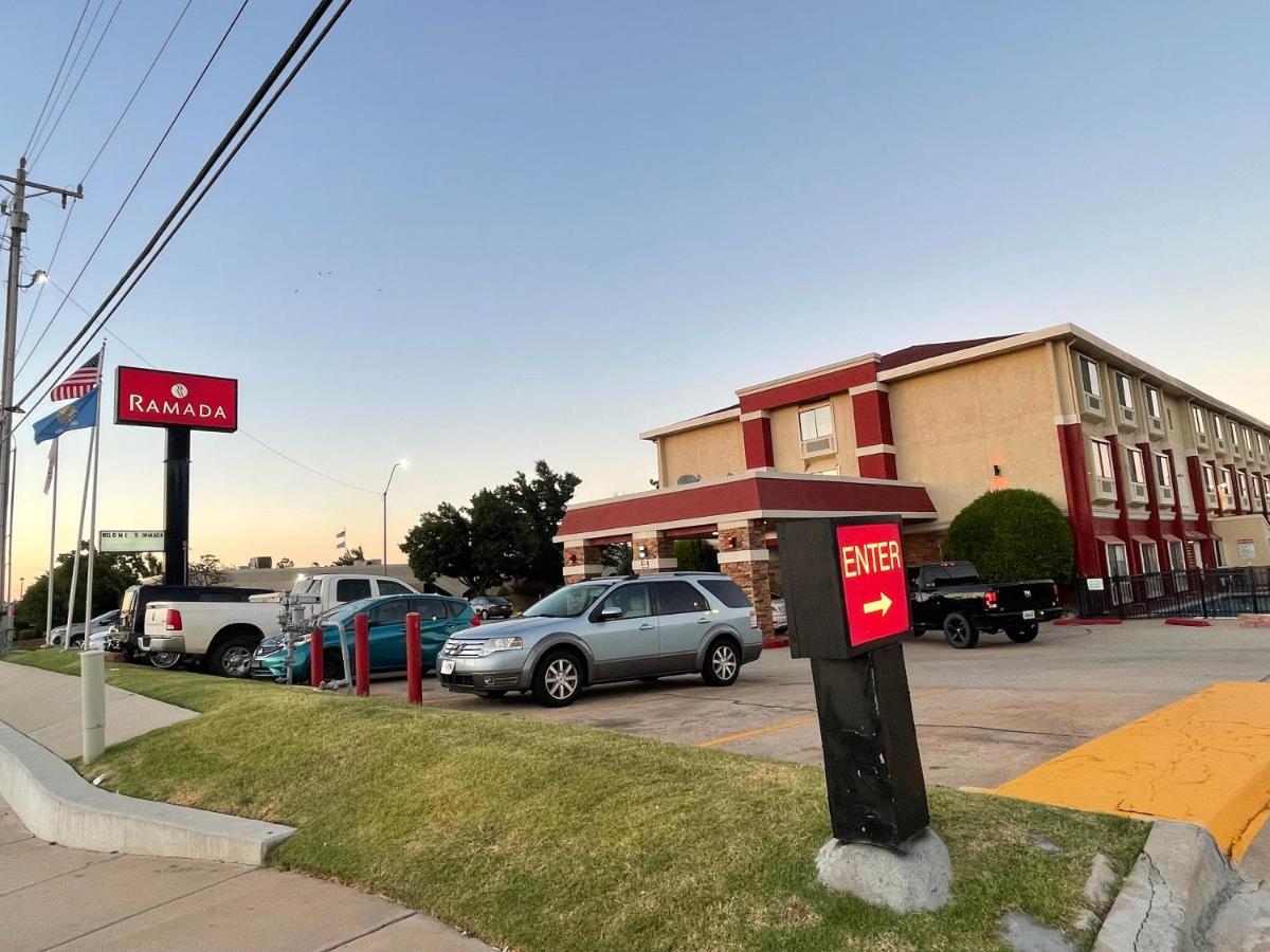Ramada By Wyndham Oklahoma City Airport North Buitenkant foto