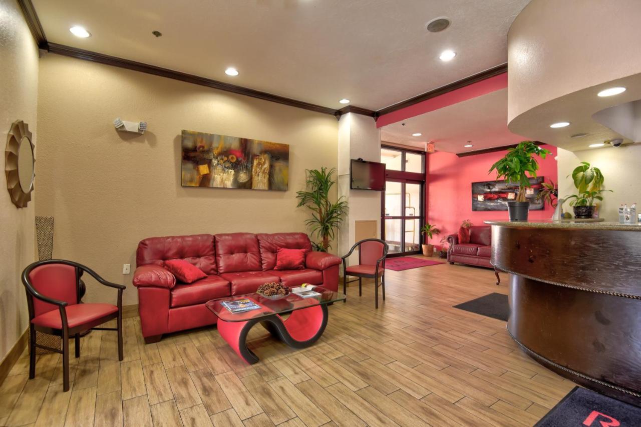 Ramada By Wyndham Oklahoma City Airport North Buitenkant foto