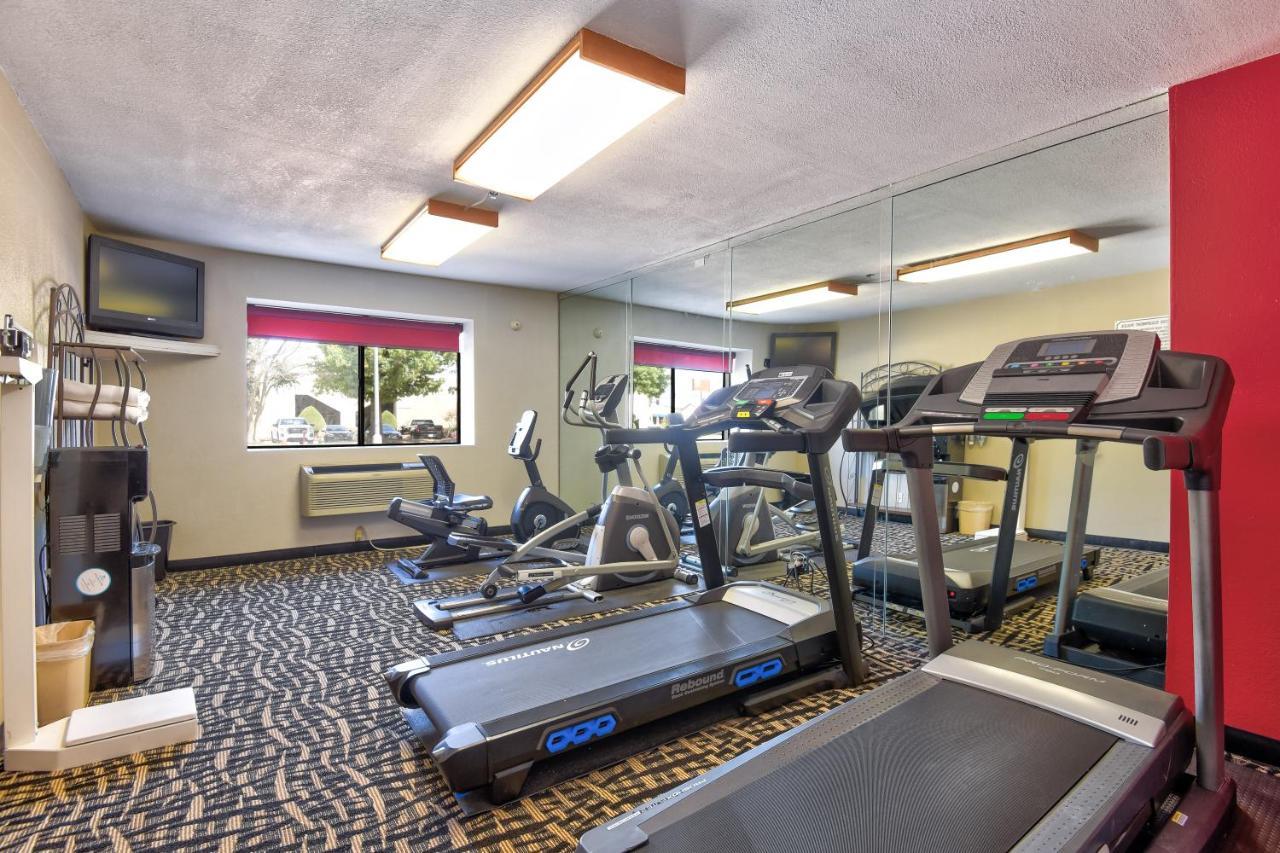Ramada By Wyndham Oklahoma City Airport North Buitenkant foto
