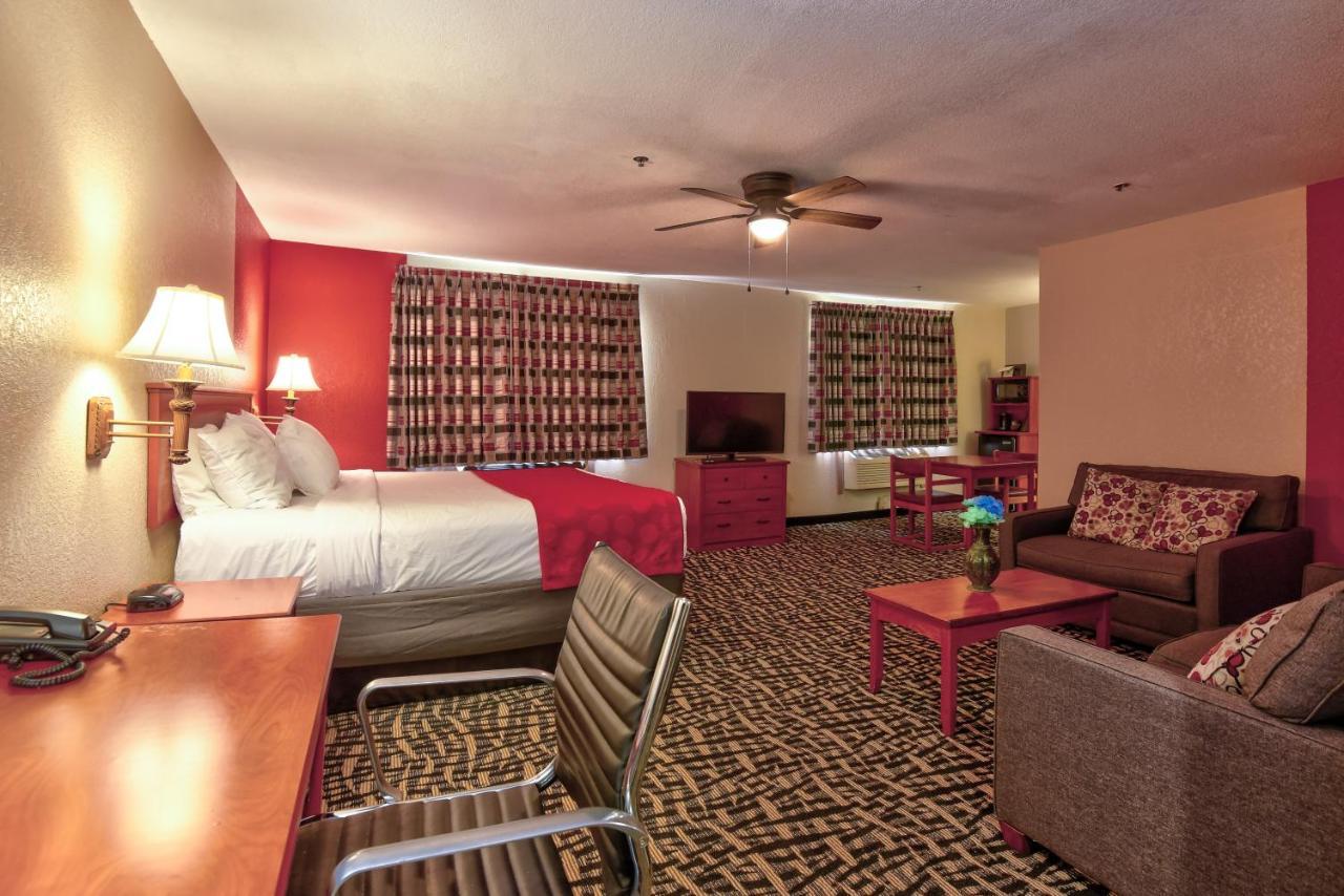Ramada By Wyndham Oklahoma City Airport North Buitenkant foto
