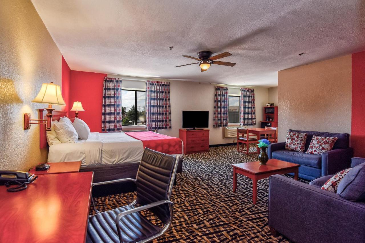 Ramada By Wyndham Oklahoma City Airport North Buitenkant foto