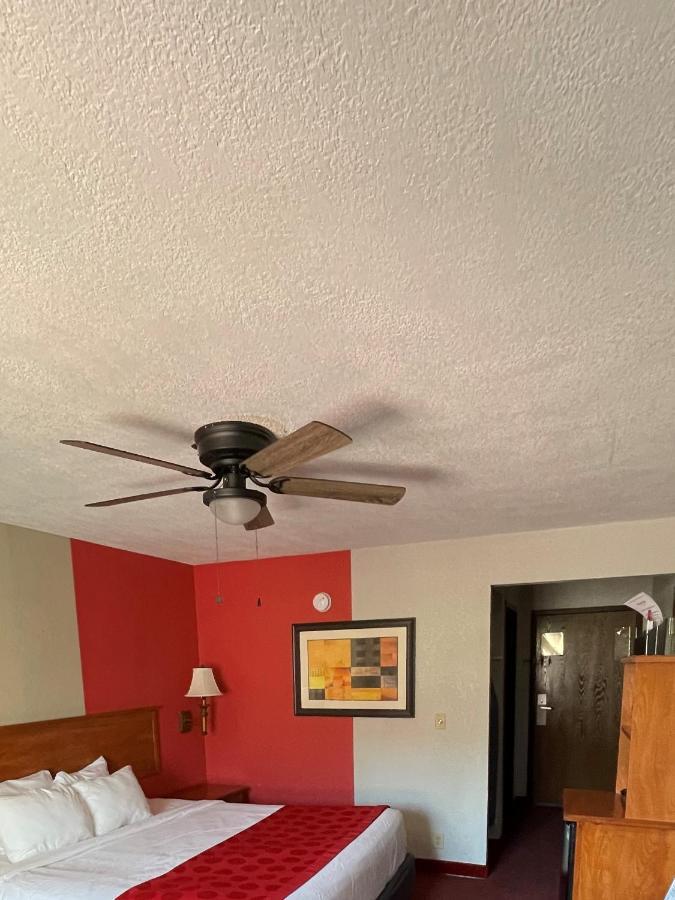 Ramada By Wyndham Oklahoma City Airport North Buitenkant foto